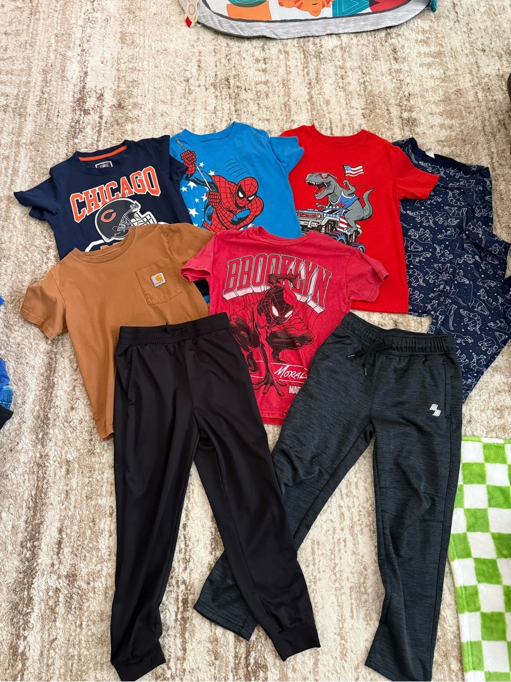 Boy lot size 8